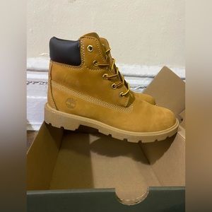 Timberland classic 6 inch waterproof boot wheat nubuck size 4